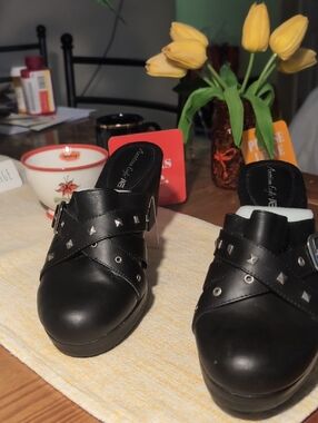 American Eagle Outfitters Black Studded Slip-On Mules